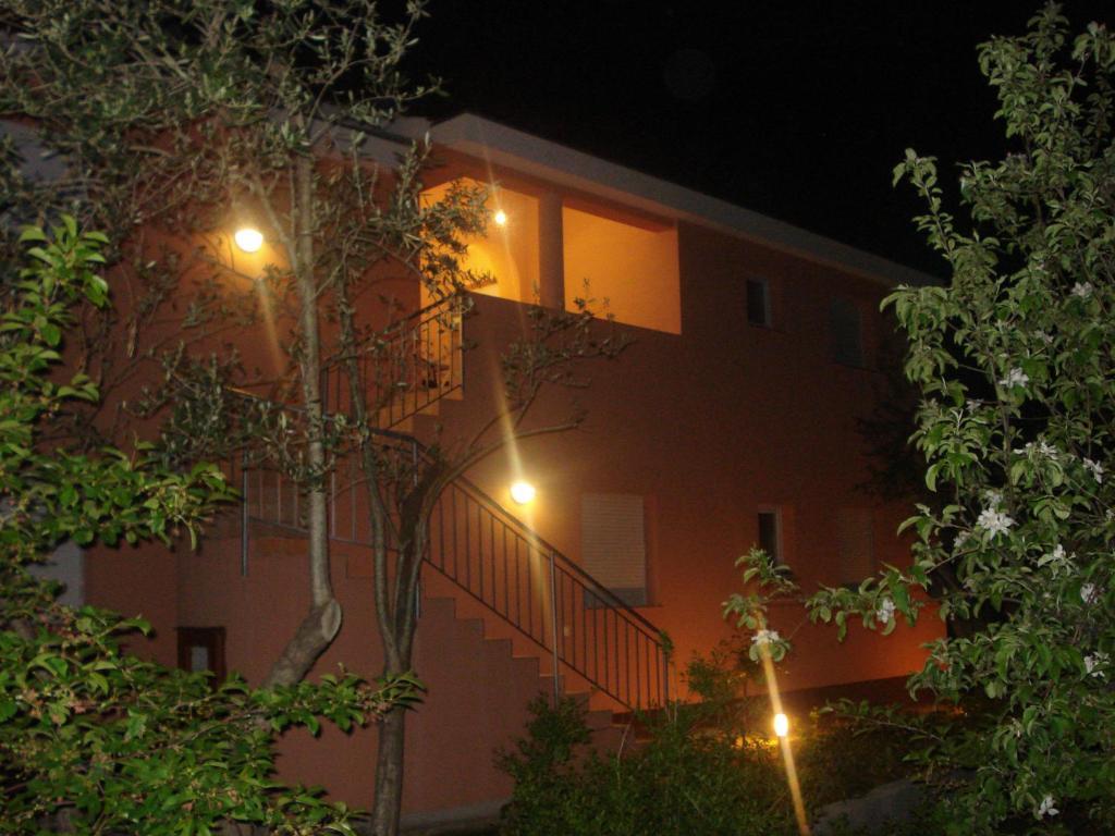 Apartments Luna Sukošan Eksteriør billede