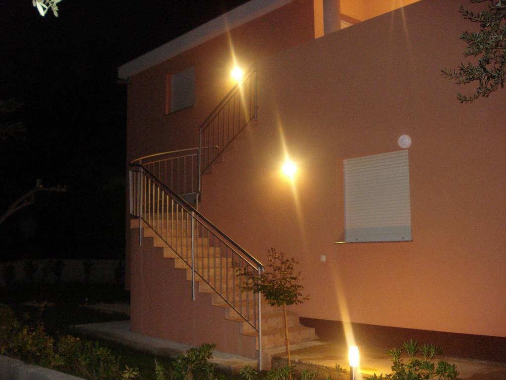 Apartments Luna Sukošan Eksteriør billede
